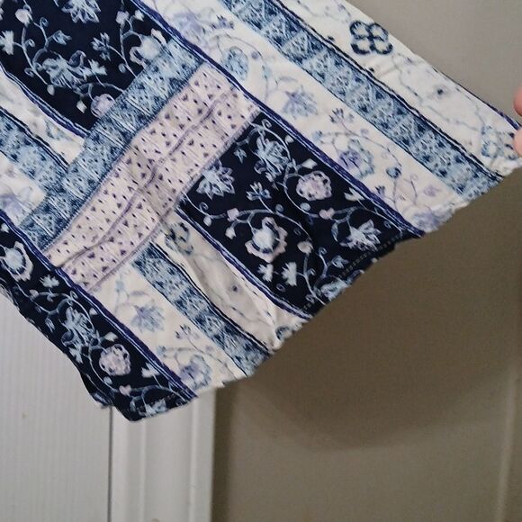 Fig and Flower blue white wide sleeve blouse Sz XL  EUC - Picture 4 of 6